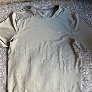 Arc'teryx Men's Olive Short Sleeve Tee